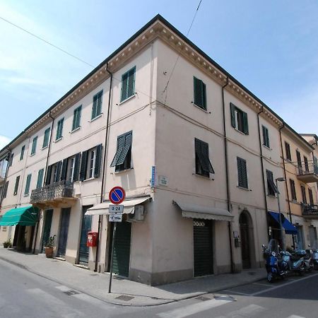 Hotel La Viareggina Viareggio Exterior foto