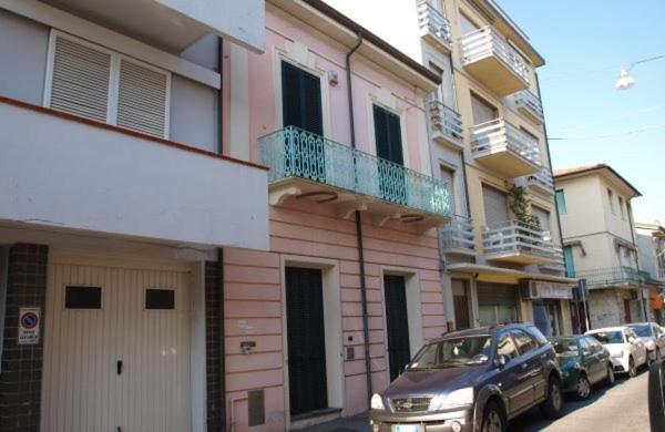 Hotel La Viareggina Viareggio Zimmer foto